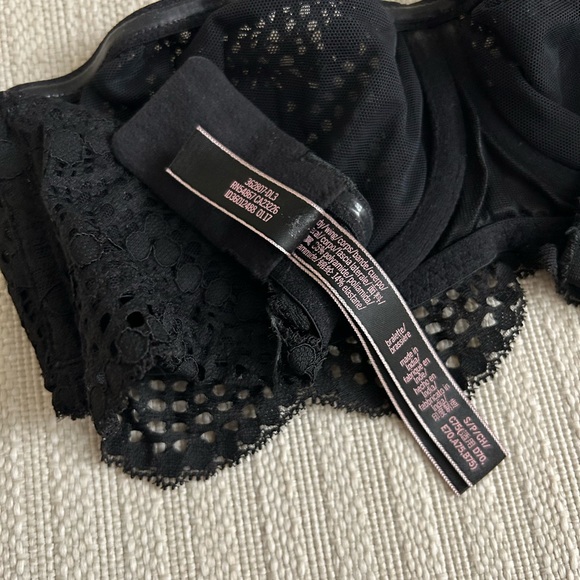 Victoria Secret black strapless bralette - Picture 2 of 6